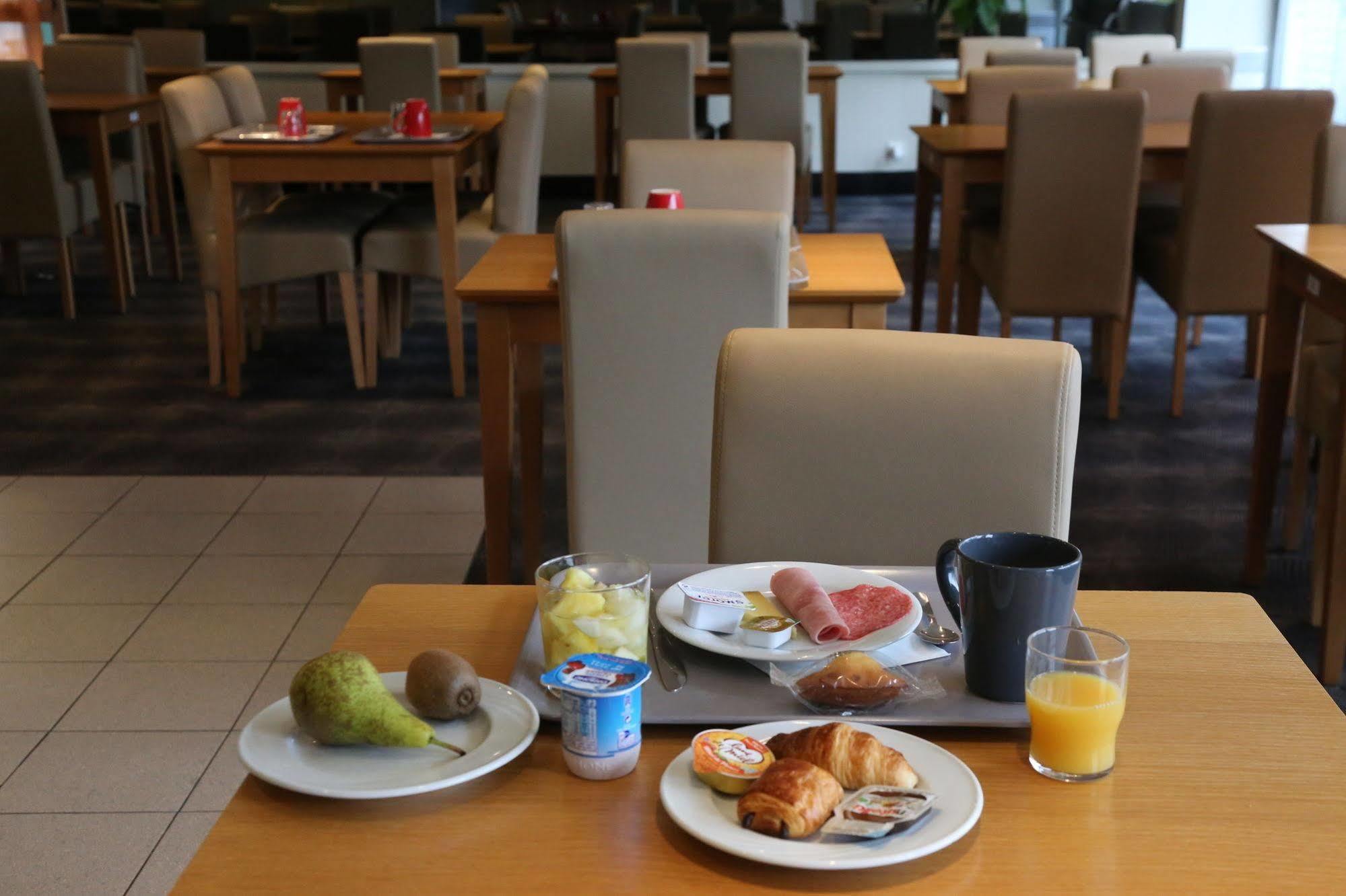 Hotel Ibis Styles Orleans La Chapelle-Saint-Mesmin Exteriér fotografie
