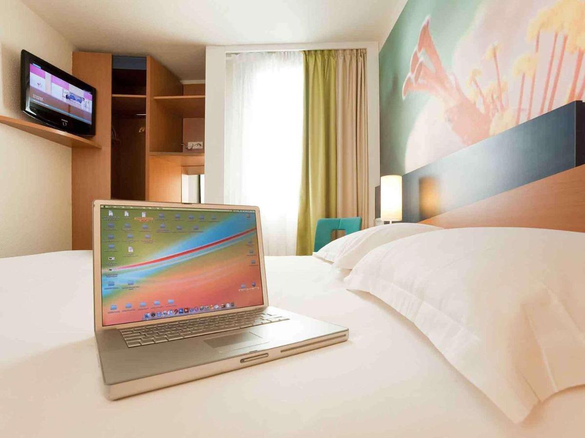 Hotel Ibis Styles Orleans La Chapelle-Saint-Mesmin Exteriér fotografie
